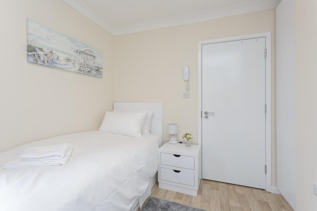 Blackberry - Stylish Self-Contained Flats In Soton City Centre سوثامبتون الغرفة الصورة