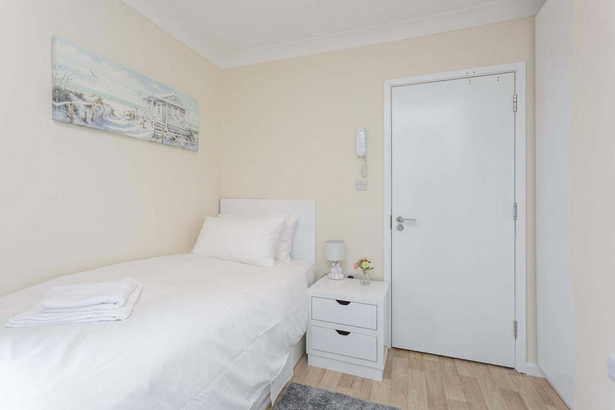 Blackberry - Stylish Self-Contained Flats In Soton City Centre سوثامبتون الغرفة الصورة