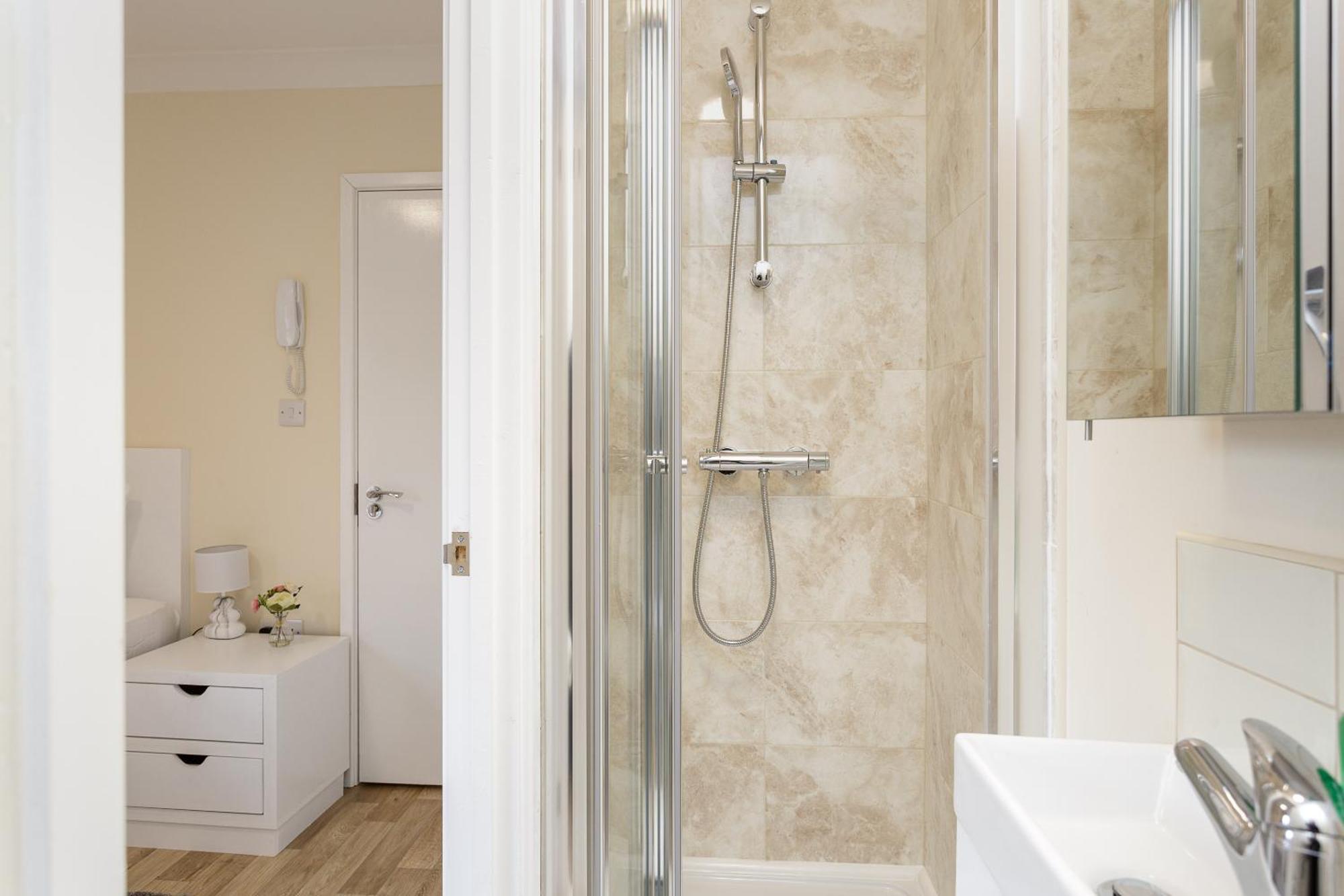 Blackberry - Stylish Self-Contained Flats In Soton City Centre سوثامبتون الغرفة الصورة