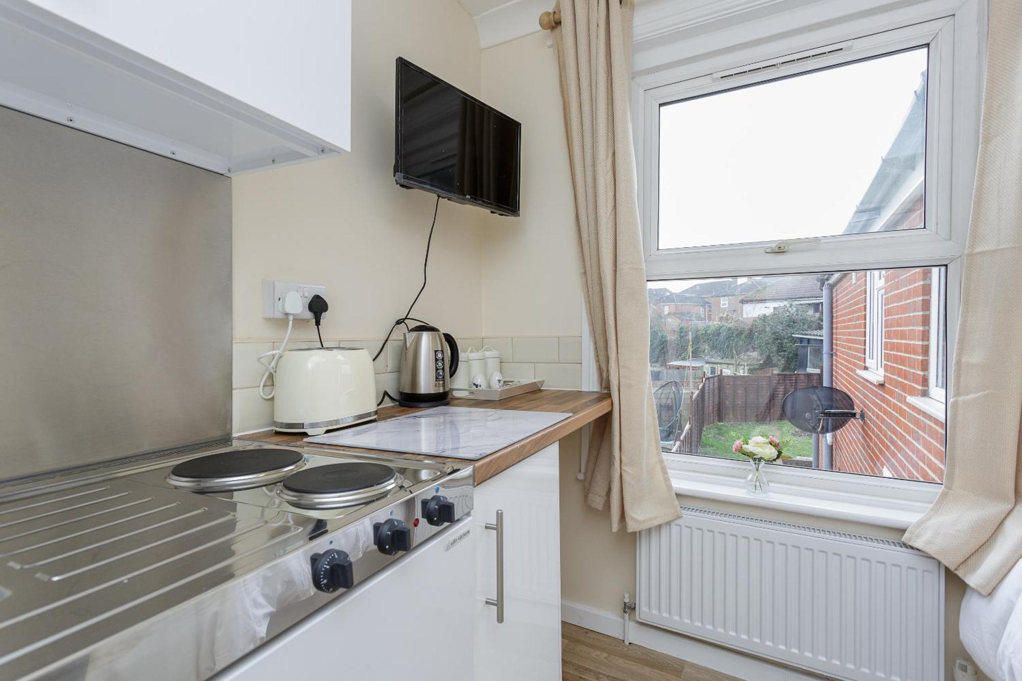Blackberry - Stylish Self-Contained Flats In Soton City Centre سوثامبتون الغرفة الصورة